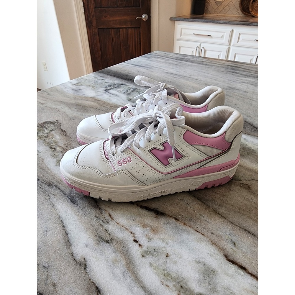 New‎ Balance 550 Lilac Cloud White Pink Leather Low Top Sneakers Womens Size 7